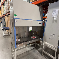 Thermo 1300 Series A2 6' BioSafety Cabinet image 0